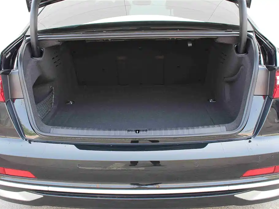 Audi A6L 2023 40 TFSI Luxury Dynamic фото 8