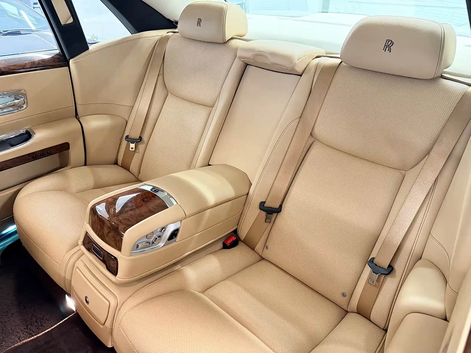 Фото 10 - Rolls-Royce Ghost