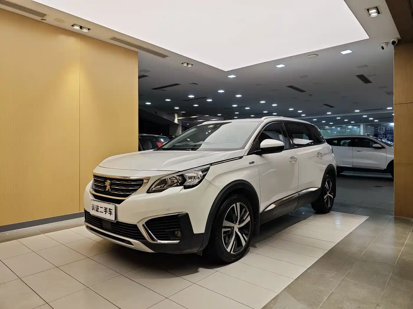 Peugeot 5008 2017 380THP 7-seat Elite Edition