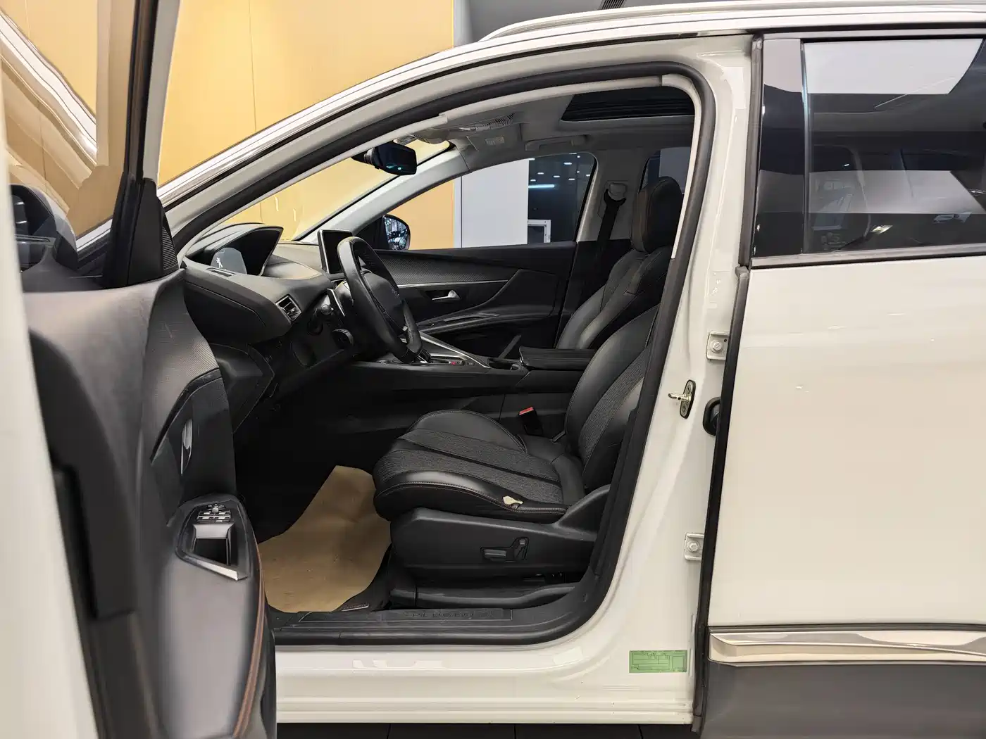 Peugeot 5008 2017 380THP 7-seat Elite Edition фото 14