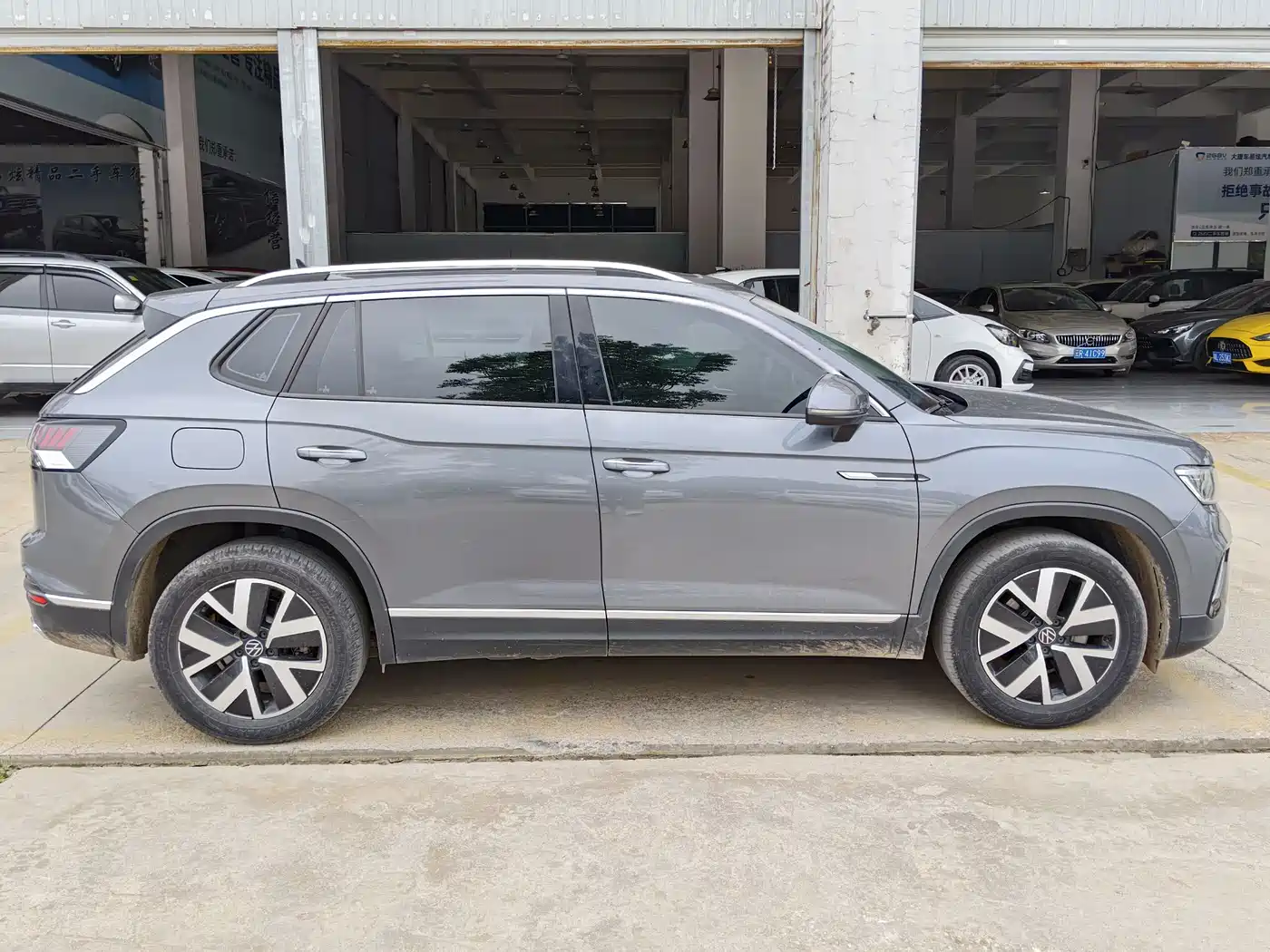 Volkswagen Tayron 2023 300TSI 2WD Luxury Plus Advanced Edition фото 5