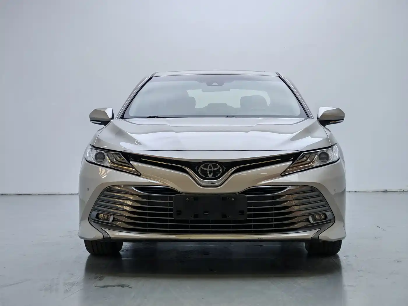 Toyota Camry 2019 2.0G Luxury Edition China VI фото 2