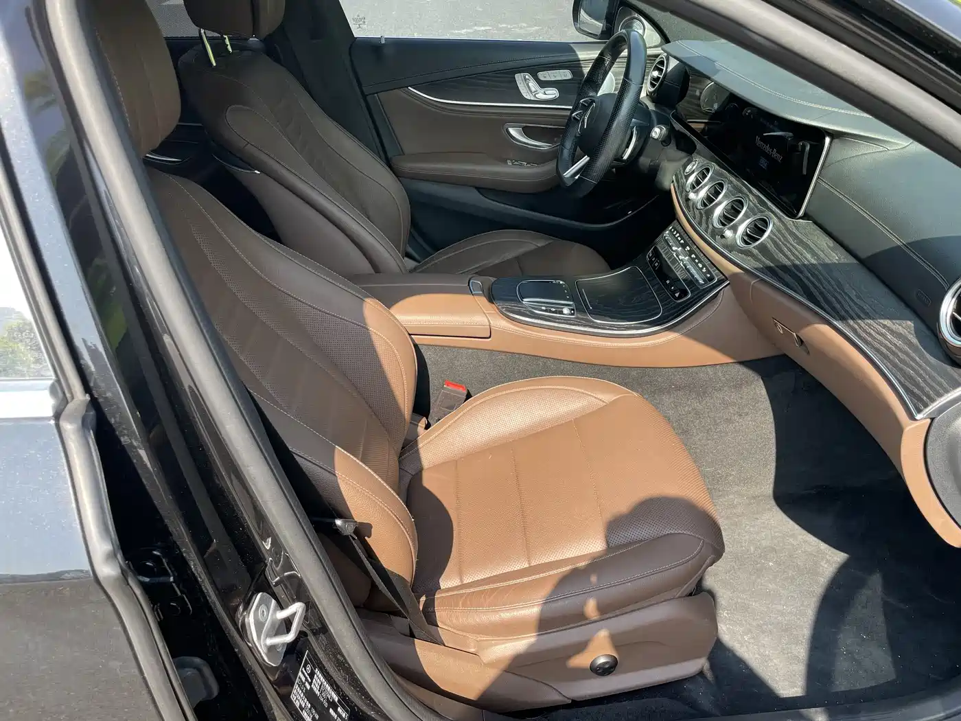 Mercedes-Benz E-Class 2021 E 300 L Sport Premium фото 8