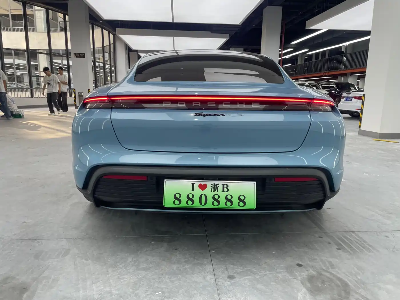 Porsche Taycan 2020 Taycan фото 16