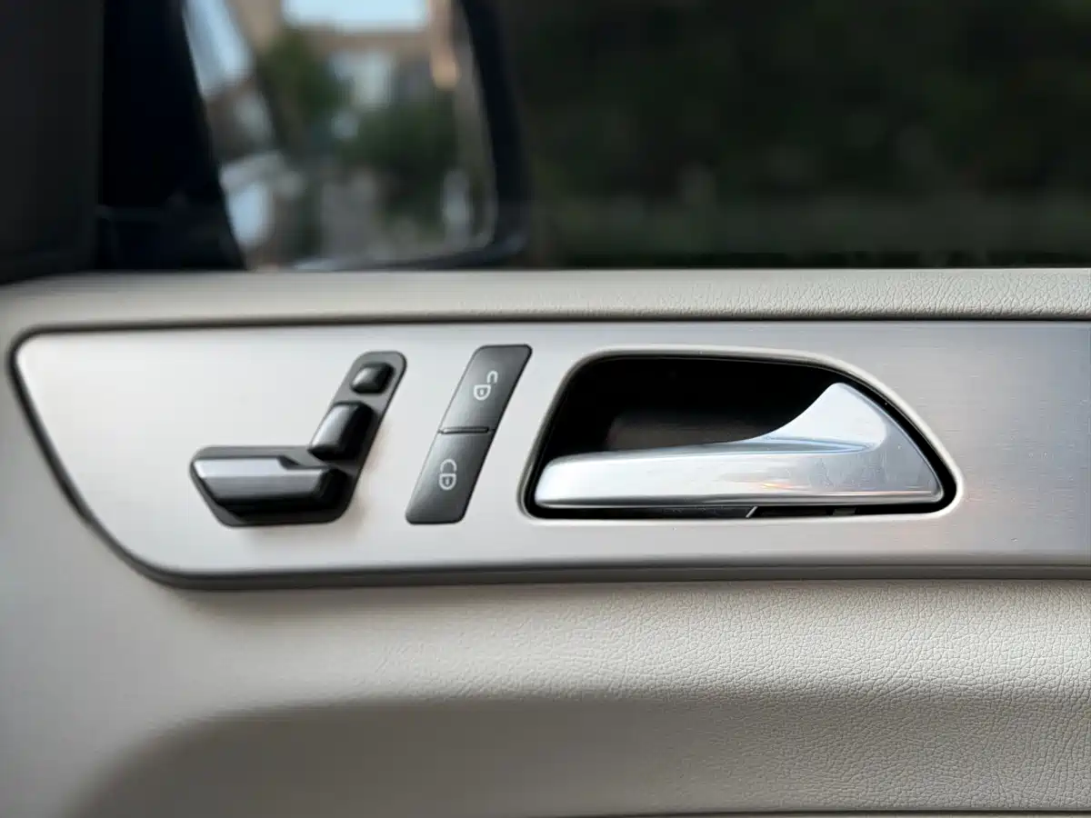 Mercedes-Benz M-Class 2012 ML 300 фото 9