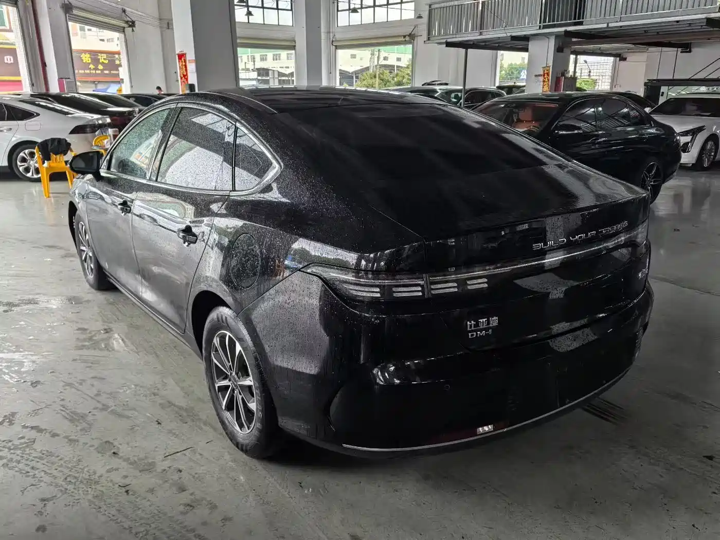 BYD Destroyer 05 2023 Champion Edition DM-i 55KM Luxury фото 3