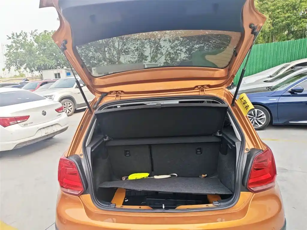 Volkswagen Polo 2018 1.5L Cross Polo Auto фото 19