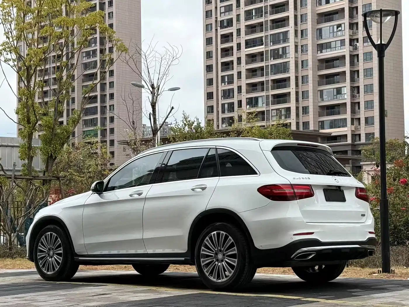 Mercedes-Benz GLC 2017 GLC 260 4MATIC Dynamic фото 4
