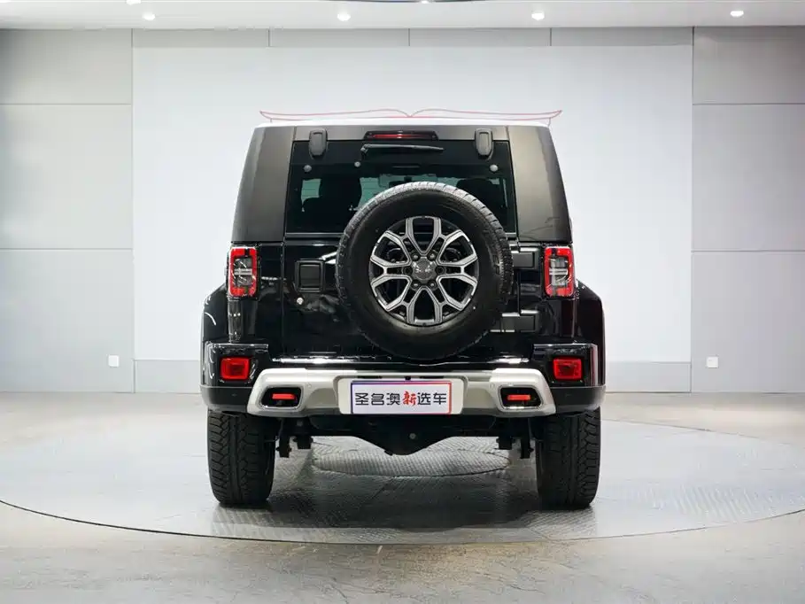 BAIC ORV Beijing Offroad BJ40 2024 2.0T Urban Hunter Glory Edition фото 5