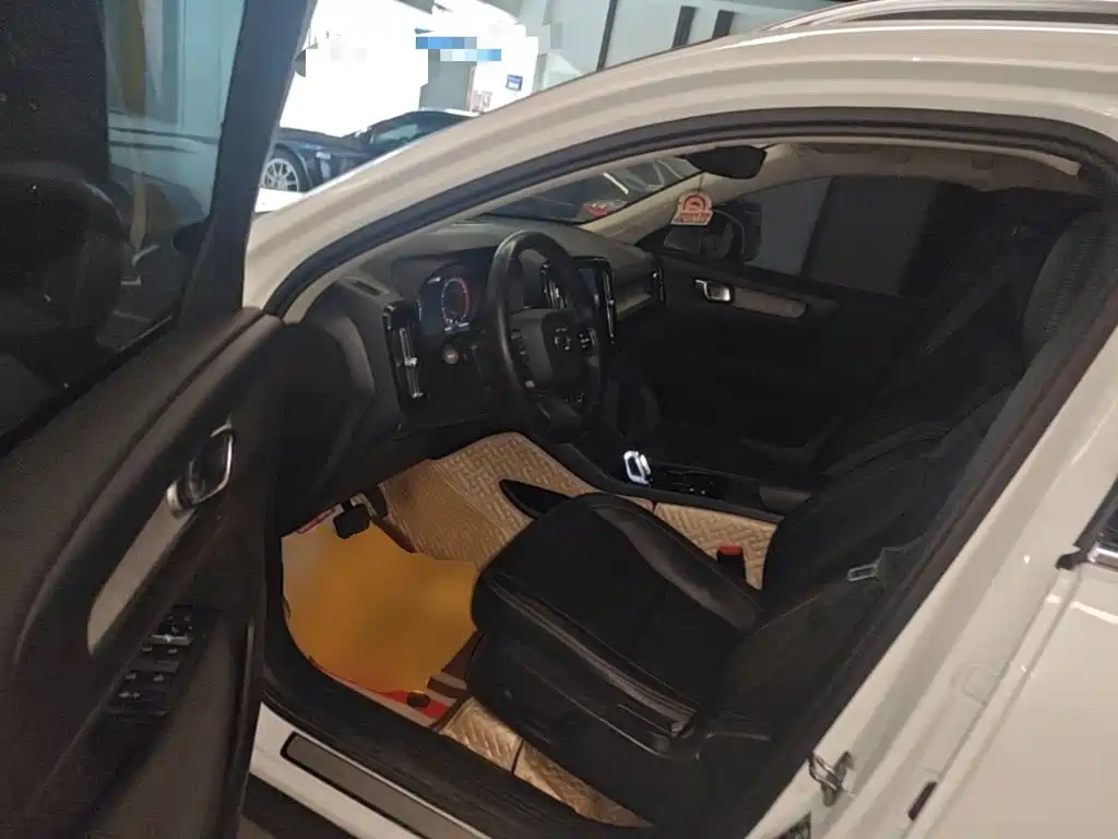 Volvo XC40 2021 2021 T4 AWD Smart Luxury Edition