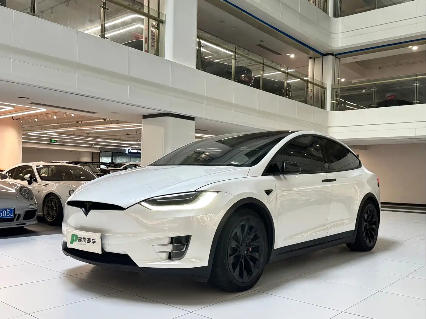 TESLA MODEL X