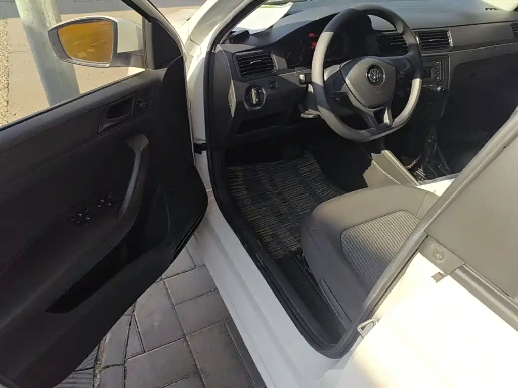 Volkswagen Santana 2018 1.5L Automatic Trend Edition фото 16