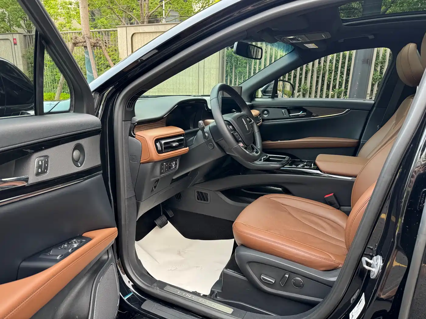LINCOLN NAVIGATOR