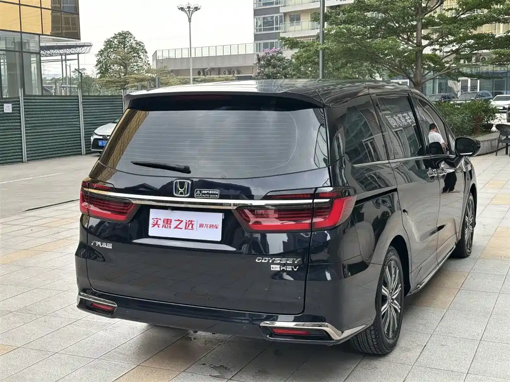 Honda Odyssey 2022 2.0L e:HEV Sharp·Enjoyment Edition фото 23
