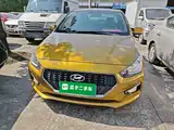Photo 3 - Hyundai Verna