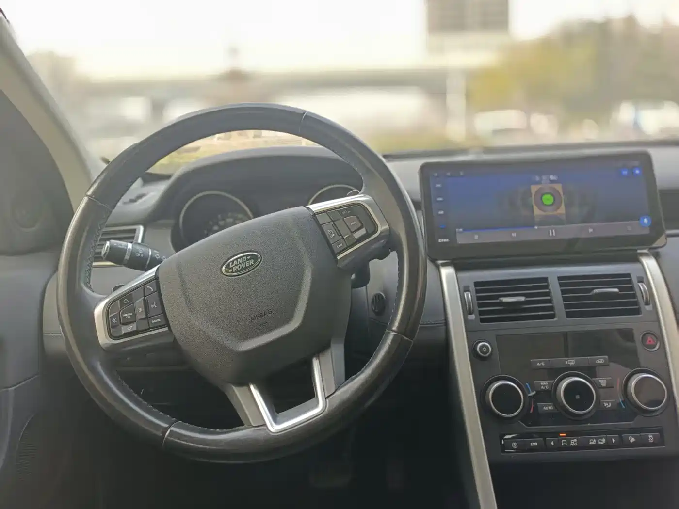 Land Rover Discovery Sport 2019 240PS SE Edition China V фото 8