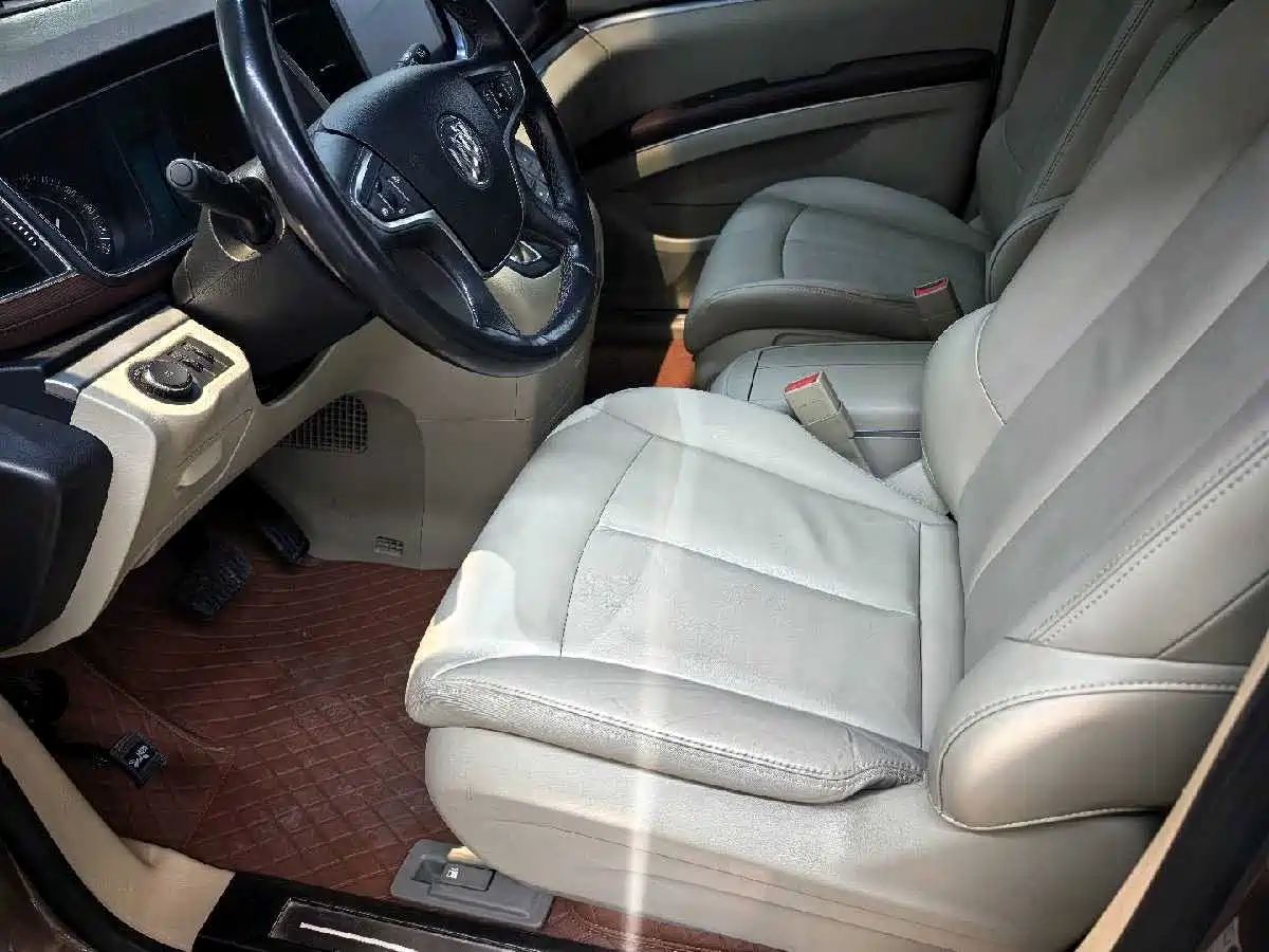 Buick GL8 2018 28T Premium Model China VI фото 8