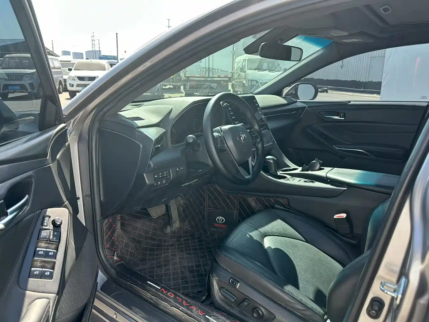Toyota Avalon 2021 2.5L Luxury Edition фото 4