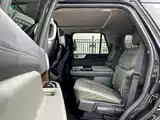 Фото 7 - Lincoln Navigator