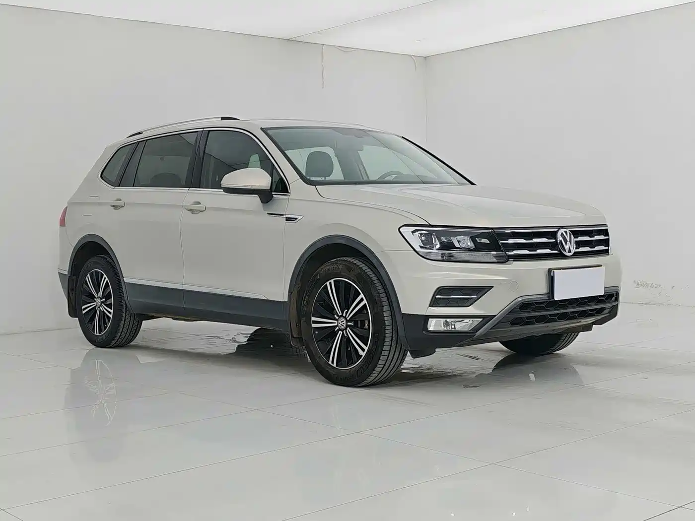 Volkswagen Tiguan L 2019 330TSI Automatic 2WD Panorama Comfort Edition China VI фото 30