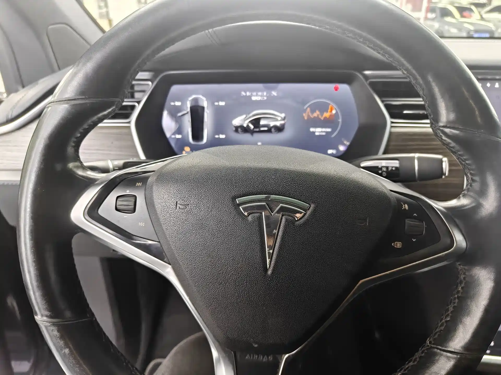 Фото 13 - Tesla Model X