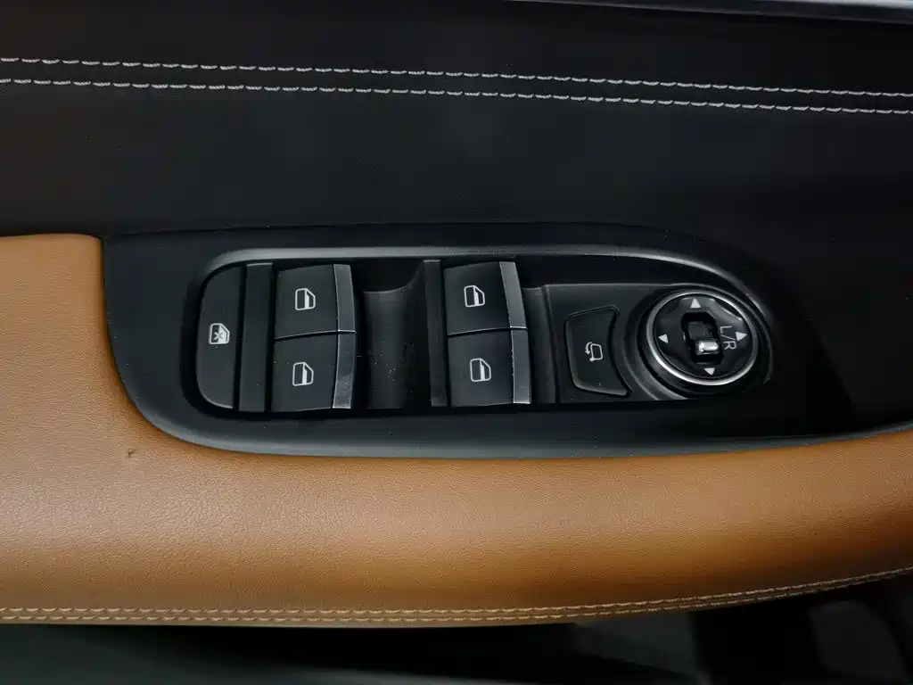 Photo 9 - Chery Tiggo 8 PLUS