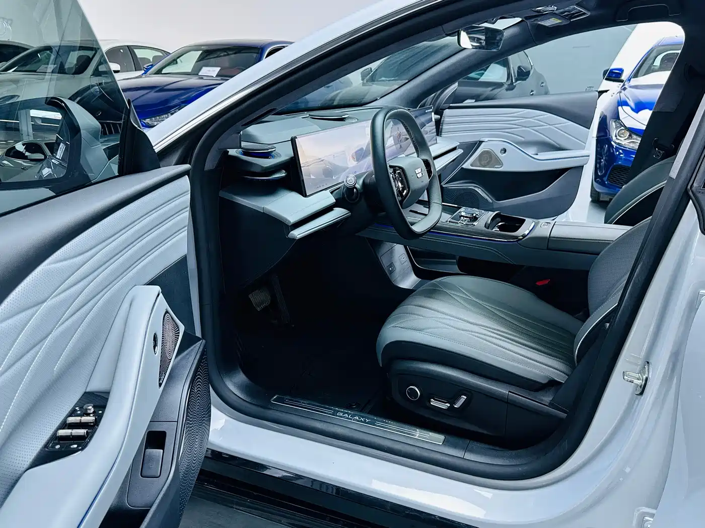 Geely Galaxy Galaxy E8 2025 2025 700km Long Voyage Smart Drive Edition