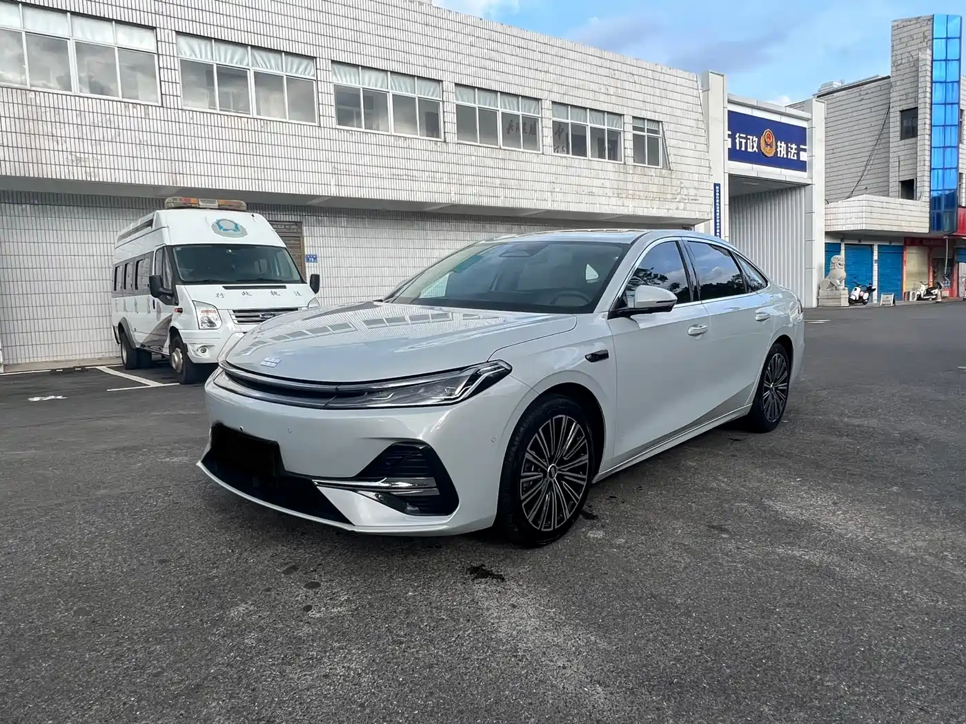 Geely Galaxy Galaxy A7 2025 2025 EM-i 150km Premium Edition