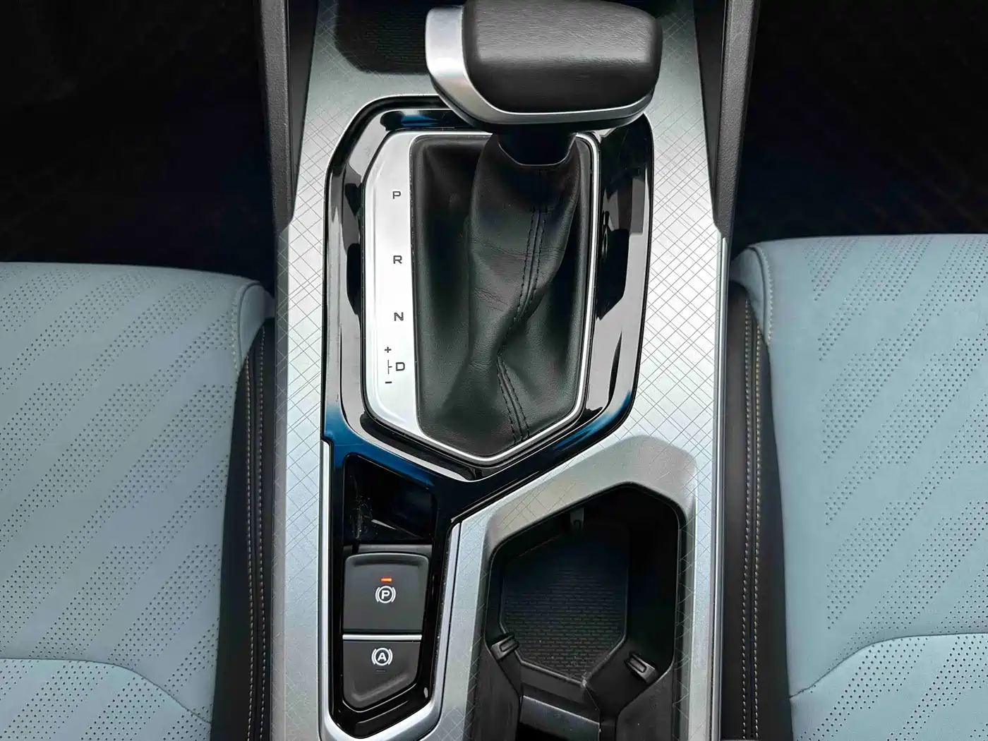 Geely Emgrand L 2022 2022 1.4T CVT Supreme