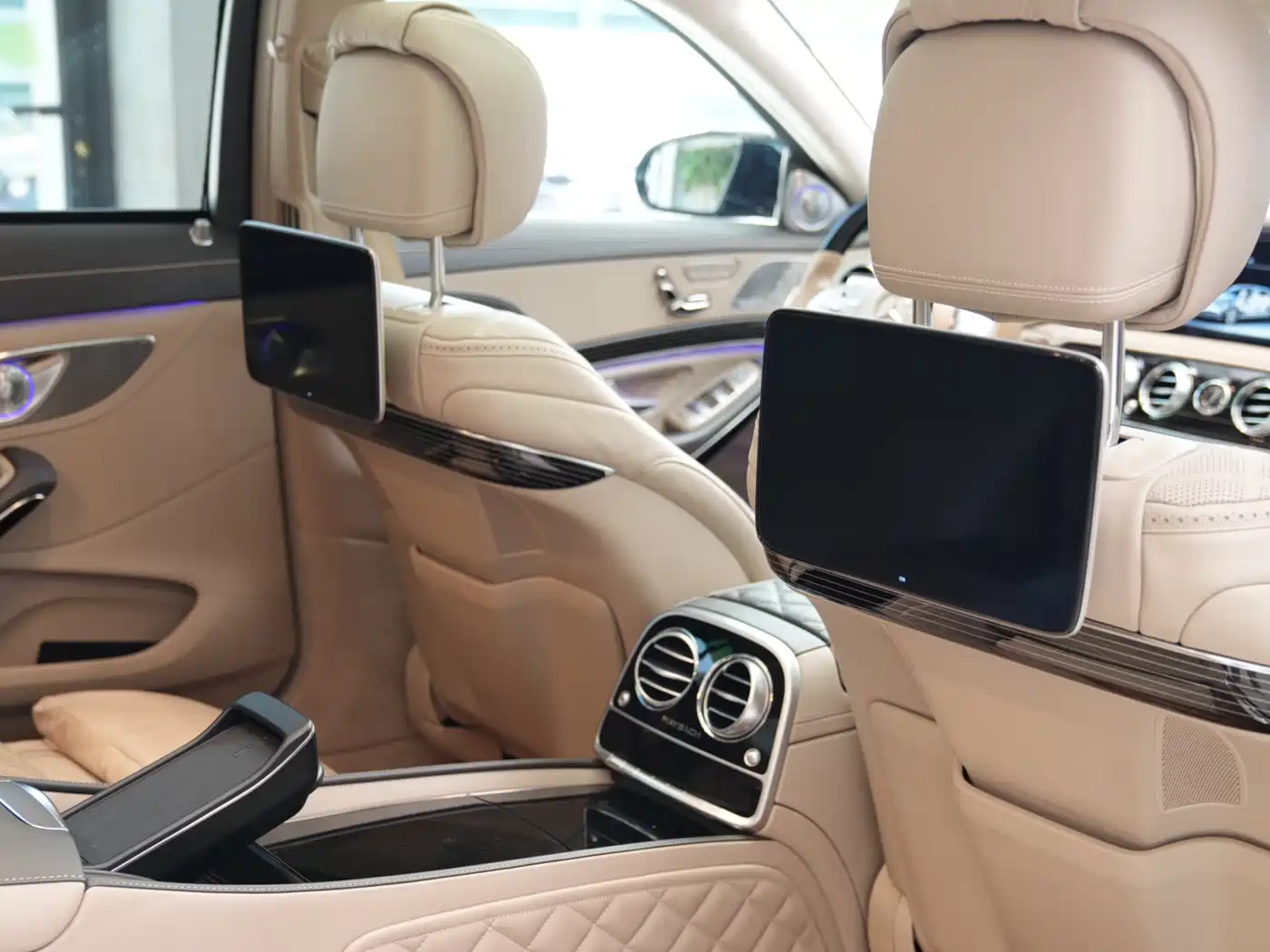 Mercedes-Benz Maybach S-Class 2018 Model S 680 фото 14