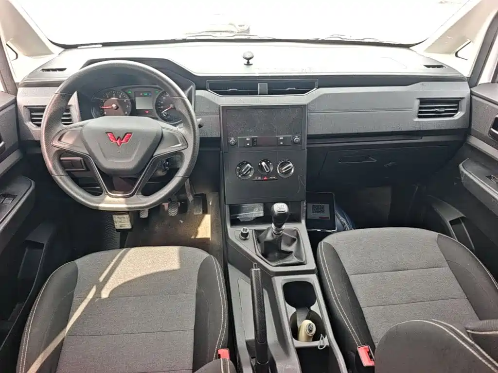 Wuling Motors Wuling Hongguang PLUS 2024 2020 1.5L Manual Standard 5-seater