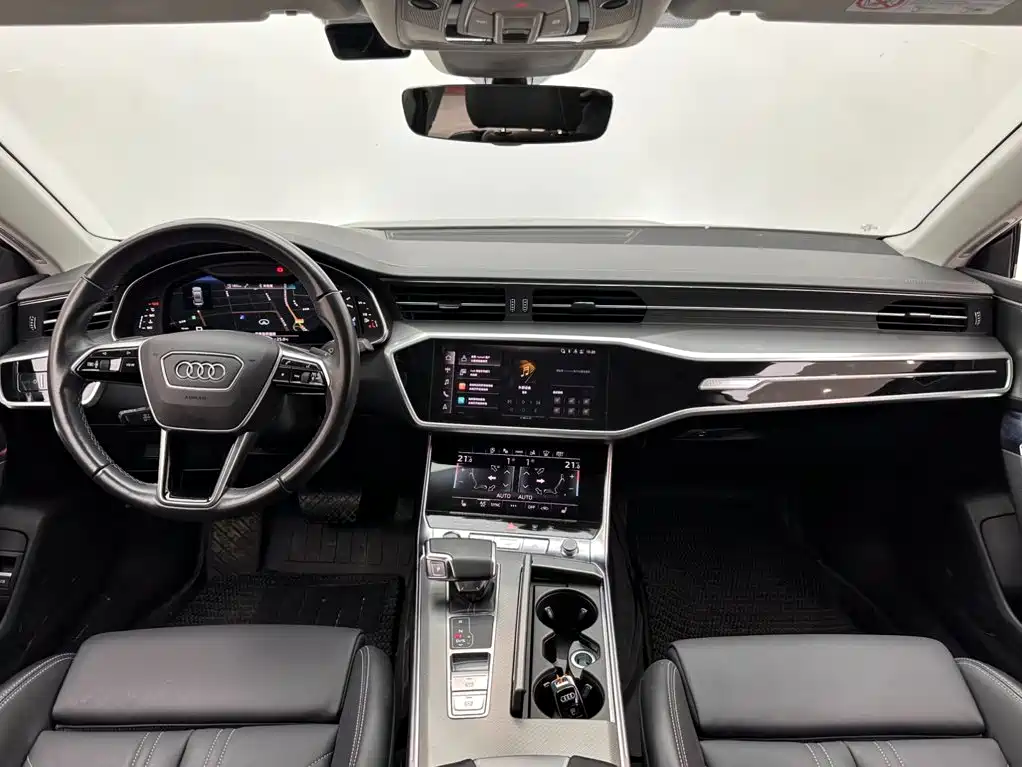 Фото 10 - Audi A7
