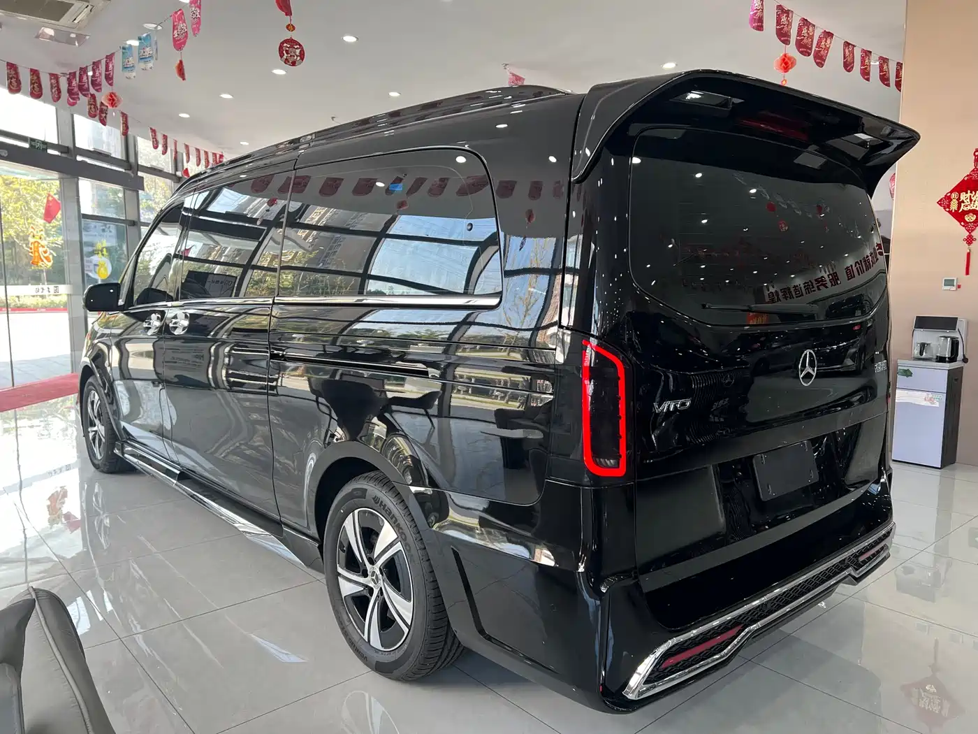 Mercedes-Benz Vito 2024 2.0T Business 7-Seater фото 22