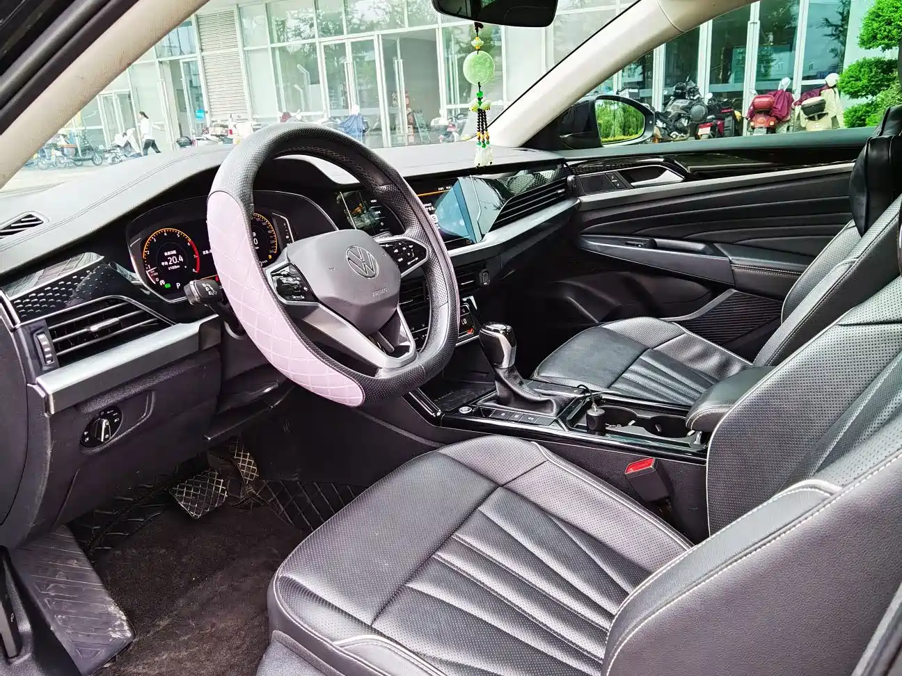 Фото 9 - Volkswagen Passat