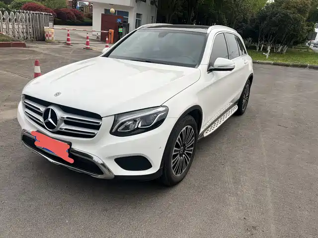 MERCEDES-BENZ GLC