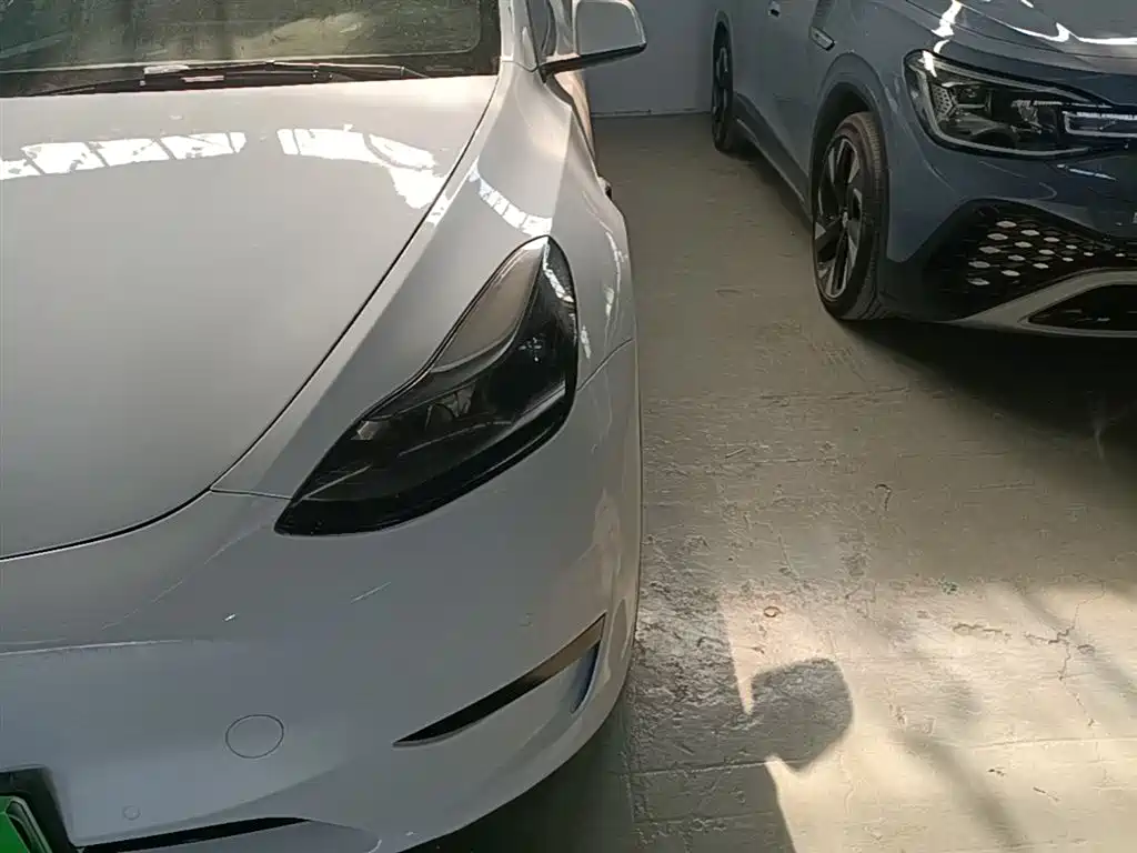 Фото 24 - Tesla Model Y