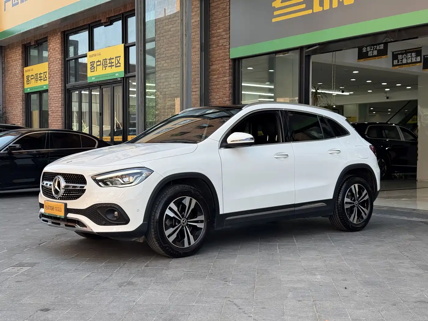 Mercedes-Benz GLA 2023 2023 GLA 220