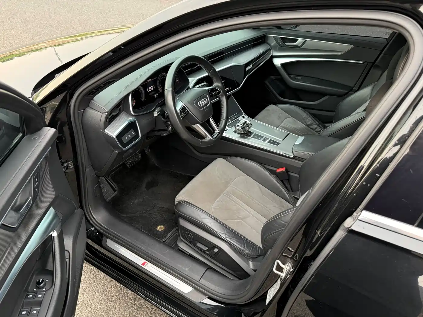 Audi A6L 2021 40 TFSI Luxury Sport фото 6
