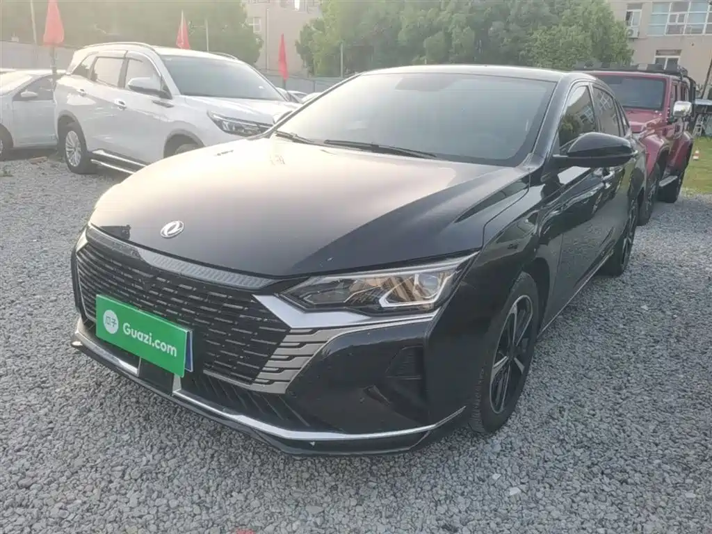 DONGFENG FENGSHEN YI HYUN MAX