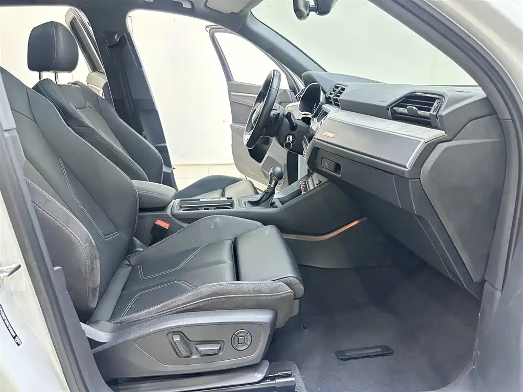 Audi Q3 2024 2024 35 TFSI Progressive Sport