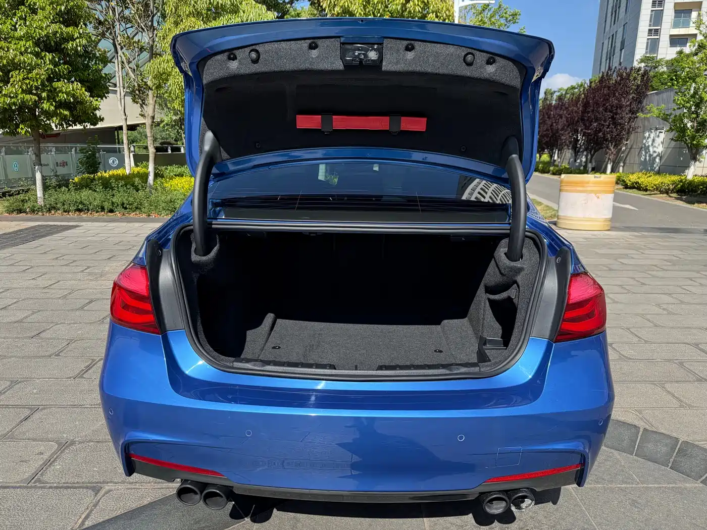 BMW 3 Series 2018 320i M Sport Package фото 32