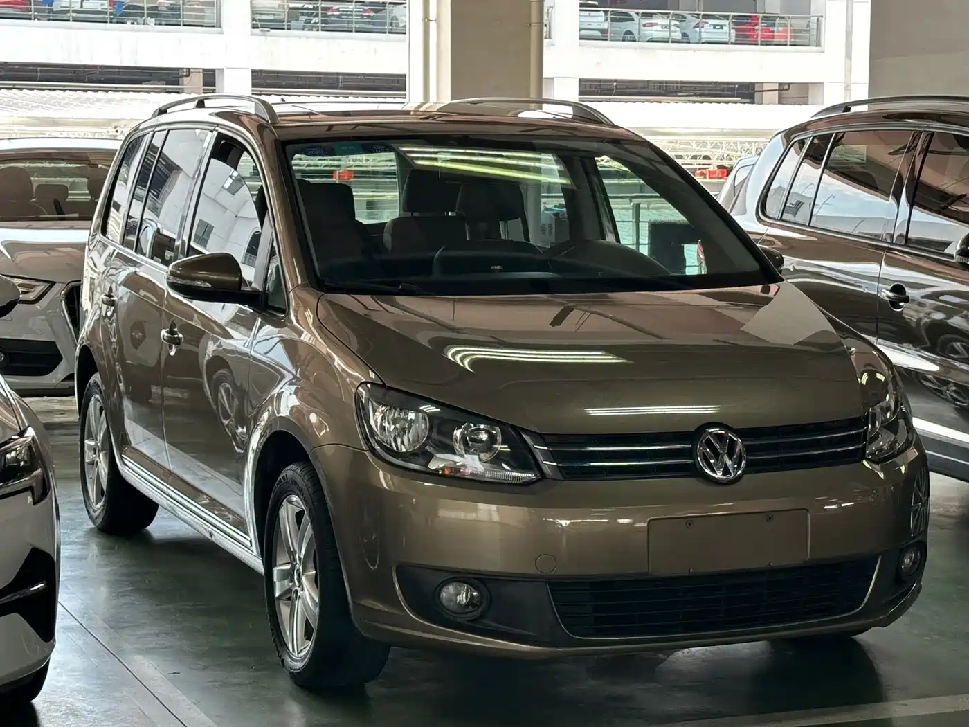 Volkswagen Touran 2015 1.4T DSG Comfort Edition 5-seater фото 16