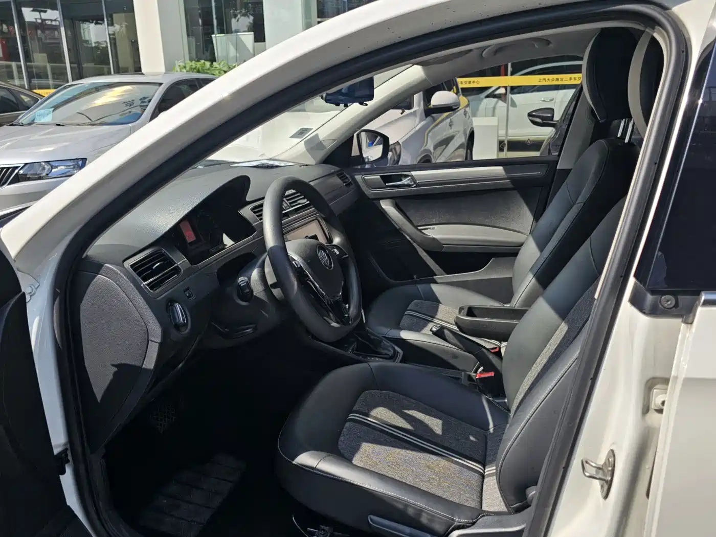 Volkswagen Santana 2021 1.5L Automatic Comfort Edition фото 5