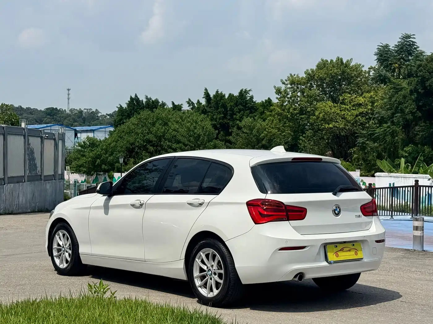 BMW 1 Series (Import) 2016 2015 118i Leading