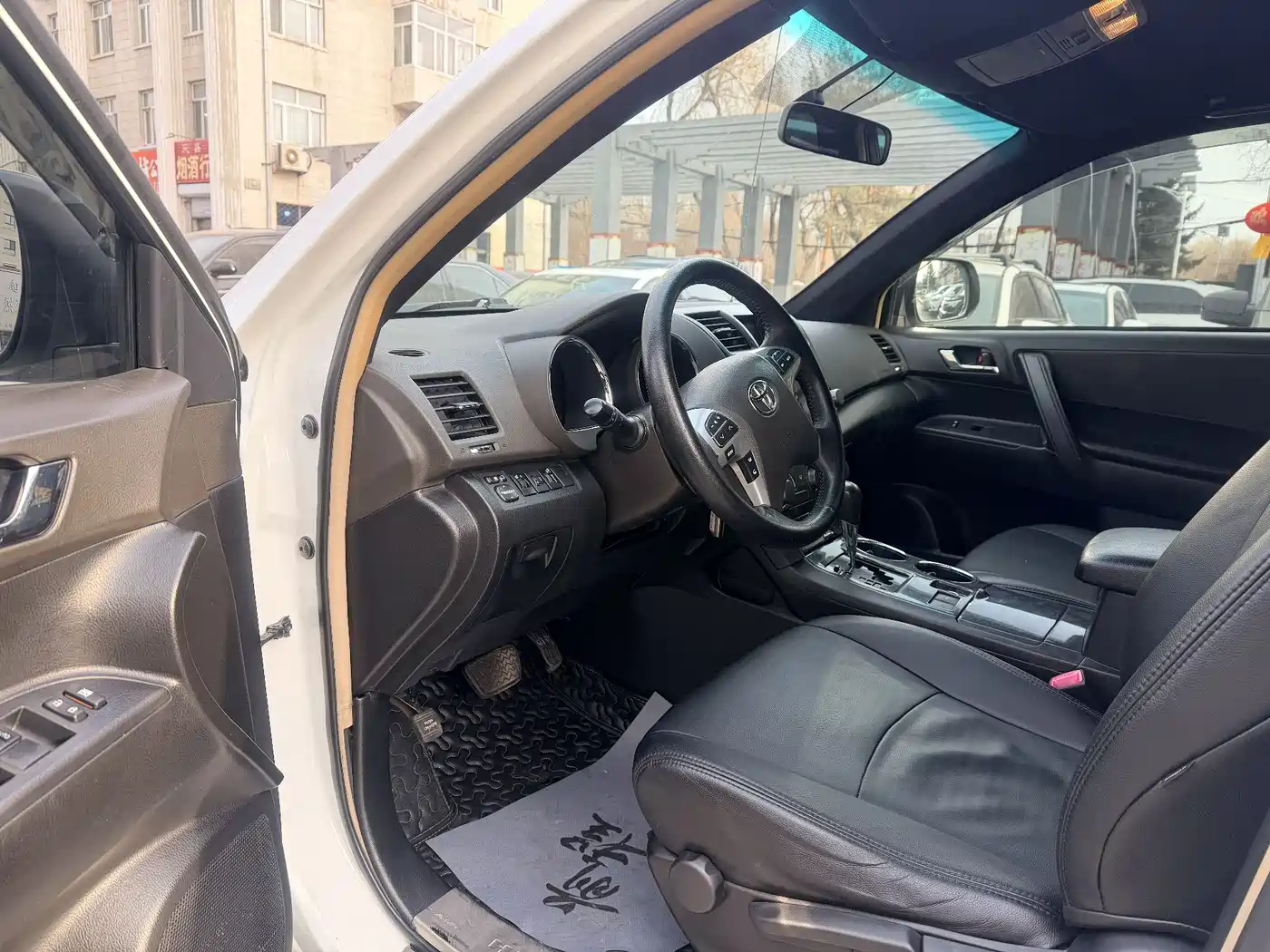 Toyota Highlander 2012 2.7L 2WD 5-seater Elite Edition фото 7