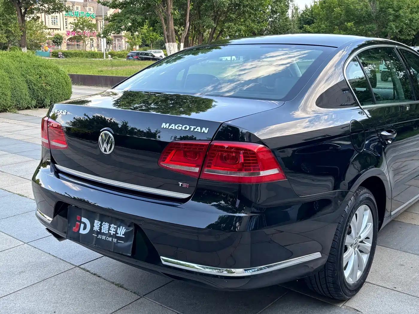 Volkswagen Magotan 2015 1.8TSI Luxury фото 5