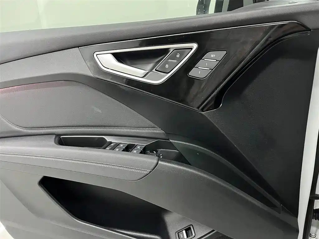 Audi Q4 e-tron 2023 2023 40 e-tron Innovation Edition