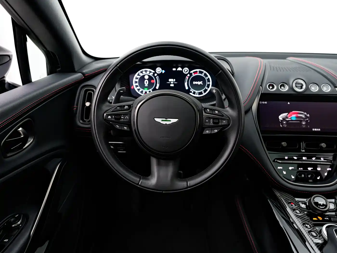 ASTON MARTIN DBX