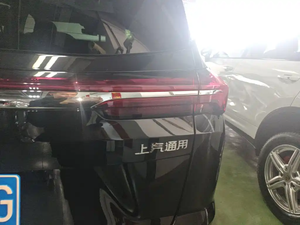 Buick Envision Plus 2026 2025 Enclave Plus 28T 2WD Platinum Edition