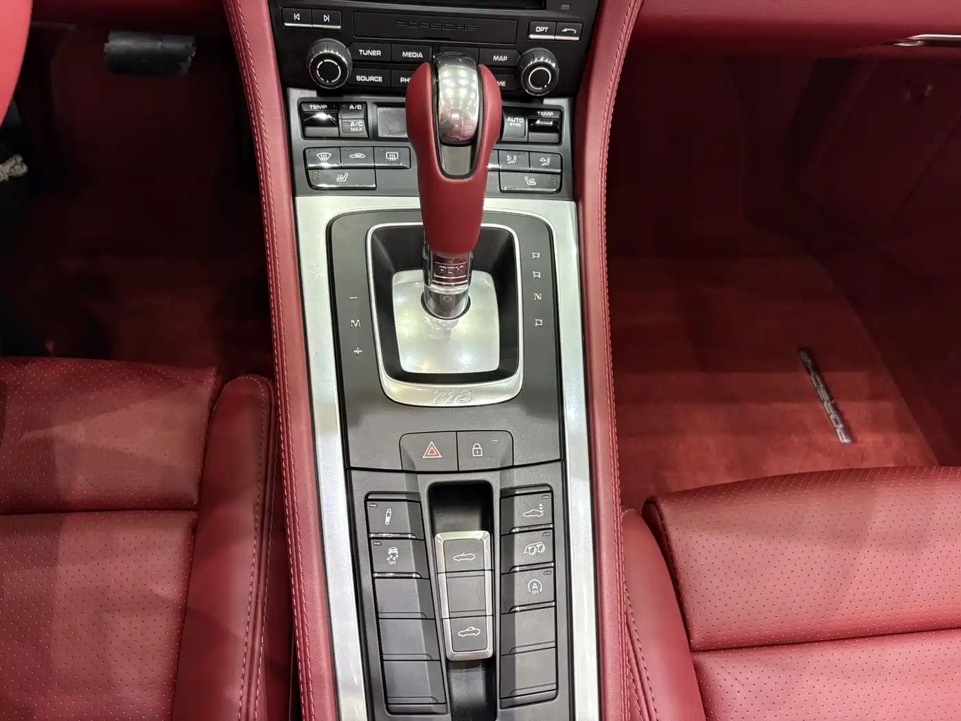 Porsche 718 2022 Boxster 2.0T фото 13